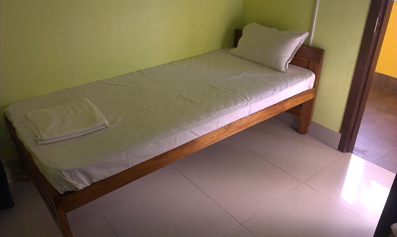 Hotel Vinayak Māldah Kültér fotó